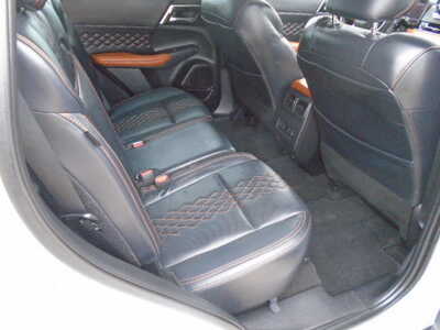 2022 Mitsubishi Outlander, $14900. Photo 10