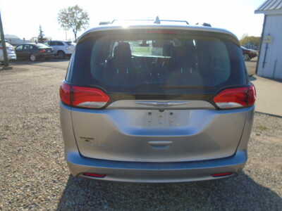 2020 Plymouth Voyager, $8900. Photo 3