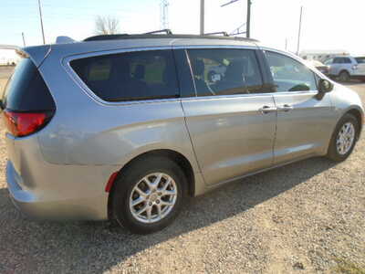 2020 Plymouth Voyager, $8900. Photo 4