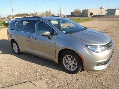 2020 Plymouth Voyager, $8900. Photo 5