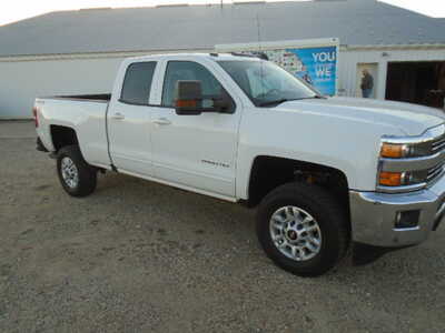 2017 Chevrolet 2500 Ext Cab, $16900. Photo 5
