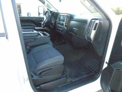 2017 Chevrolet 2500 Ext Cab, $16900. Photo 7