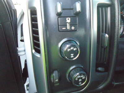 2017 Chevrolet 2500 Ext Cab, $16900. Photo 12