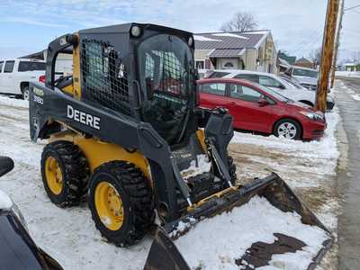 2012 John Deere , $23999. Photo 2