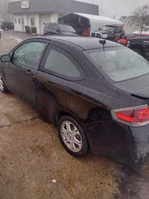 2010 Ford Focus, $5990. Photo 3