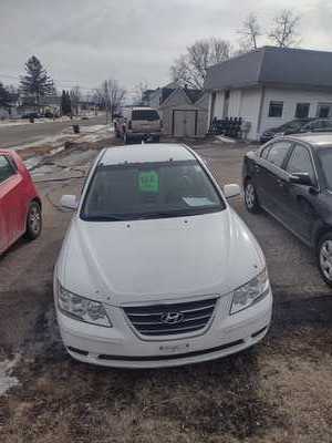 2010 Hyundai Sonata, $3995. Photo 4