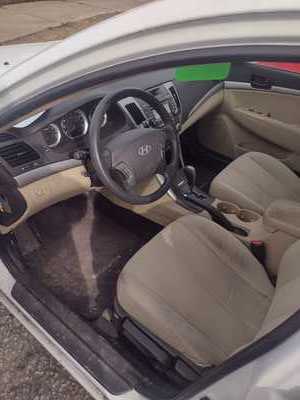 2010 Hyundai Sonata, $3995. Photo 5