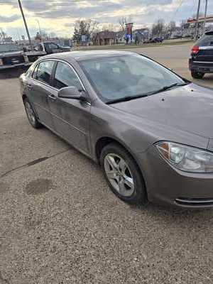 2010 Chevrolet Malibu, $3995. Photo 3