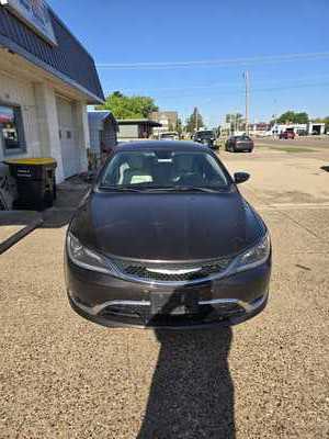 2015 Chrysler 200, $7990. Photo 7