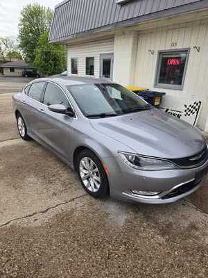 2015 Chrysler 200, $10990. Photo 1