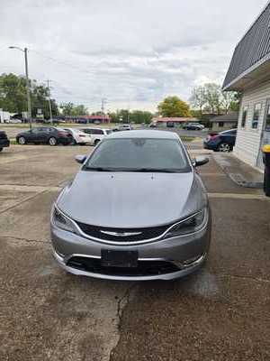 2015 Chrysler 200, $10990. Photo 6