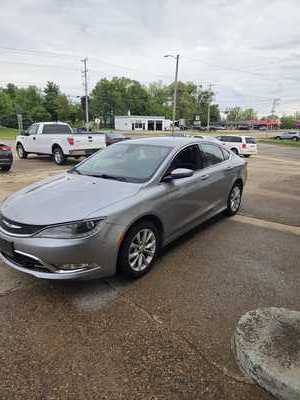 2015 Chrysler 200, $10990. Photo 7