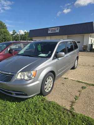 2014 Chrysler Town & Country, $5990. Photo 1