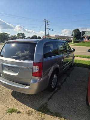 2014 Chrysler Town & Country, $5990. Photo 2