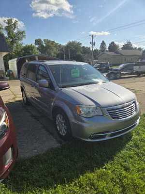 2014 Chrysler Town & Country, $5990. Photo 3