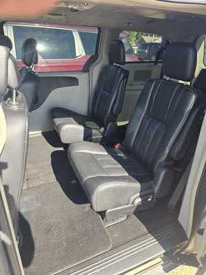 2014 Chrysler Town & Country, $5990. Photo 6