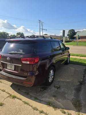 2016 Kia Sedona, $6399. Photo 2