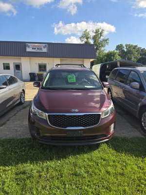 2016 Kia Sedona, $6399. Photo 4