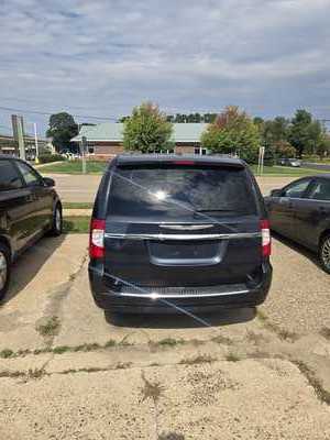 2014 Chrysler Town & Country, $6990. Photo 8
