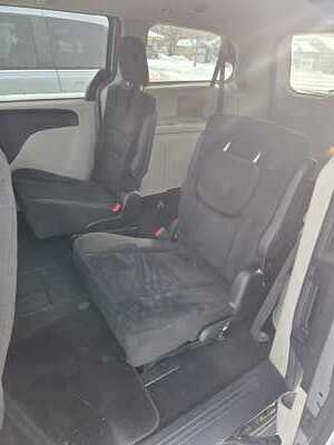 2017 Dodge Caravan, Grand, $5995. Photo 4