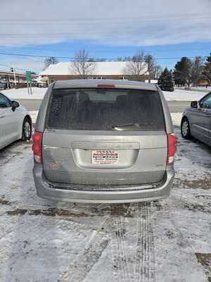 2017 Dodge Caravan, Grand, $5995. Photo 6