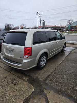 2016 Dodge Caravan, Grand, $3490. Photo 2