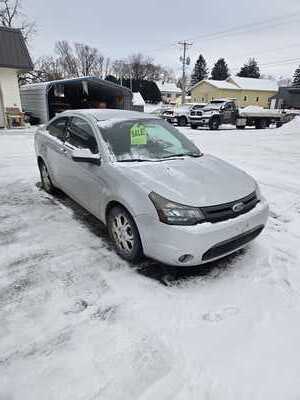 2009 Ford Focus, $5500. Photo 3