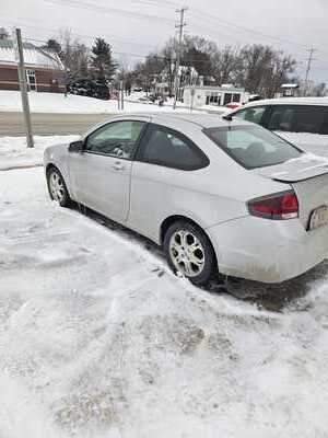 2009 Ford Focus, $5500. Photo 6