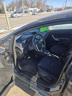 2011 Ford Fiesta, $5990. Photo 5