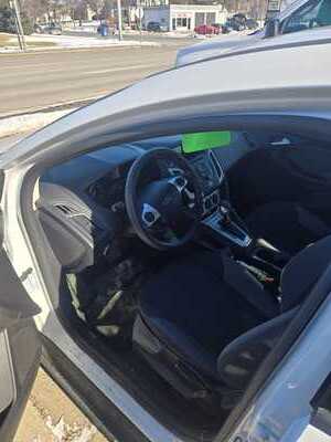 2014 Ford Focus, $6990. Photo 5