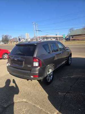 2016 Jeep Compass, $7500. Photo 2