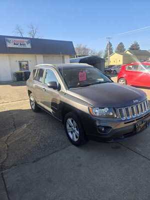 2016 Jeep Compass, $7500. Photo 3