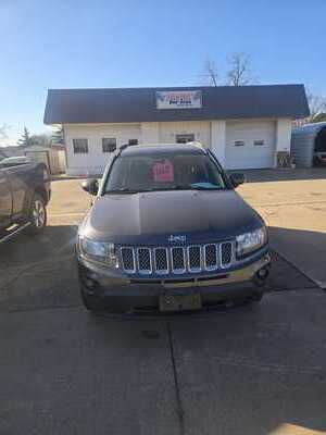 2016 Jeep Compass, $7500. Photo 4