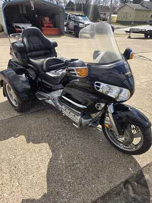 2002 Honda Motorcycle, $9995. Photo 1