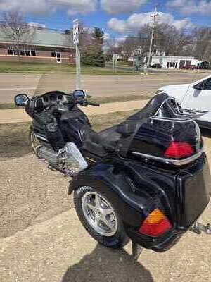 2002 Honda Motorcycle, $9995. Photo 5