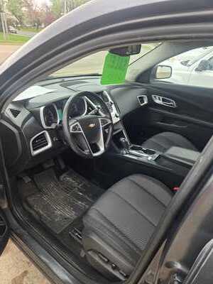 2017 Chevrolet Equinox, $6990. Photo 7