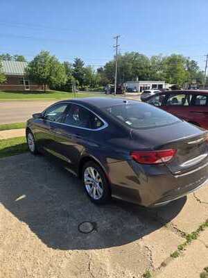 2015 Chrysler 200, $5990. Photo 6