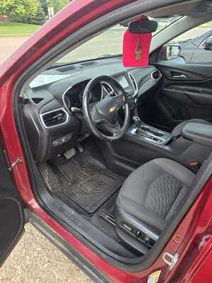 2018 Chevrolet Equinox, $9990. Photo 2