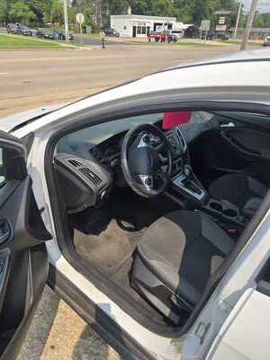 2014 Ford Focus, $6990. Photo 7