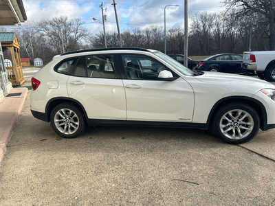 2015 BMW X1, $9999. Photo 2
