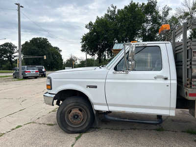 1992 Ford F450-8000, $4975. Photo 3