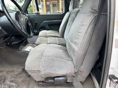 1992 Ford F450-8000, $4975. Photo 5