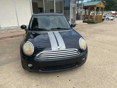 2009 MINI Cooper, $5595. Photo 5