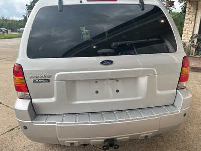 2005 Ford Escape, $4695. Photo 4