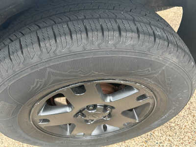 2005 Ford Escape, $4695. Photo 8