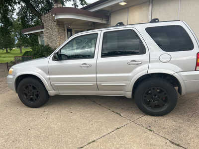 2005 Ford Escape, $4695. Photo 1