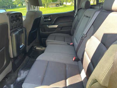 2014 Chevrolet 1500 Crew Cab, $10995. Photo 6