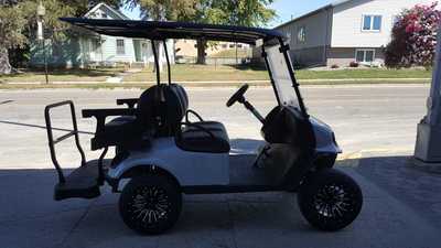 2025 E-z-go EXPRESS 4, $13975. Photo 2