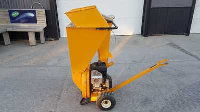 2015 Cub Cadet cs2210, $675. Photo 2
