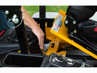 2025 Hustler Turf Equipme FasTrak 60 in. Kawas, $8999. Photo 10